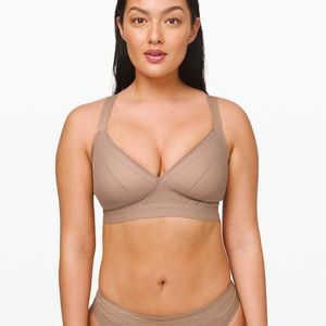NEW WITH TAGS awake to lace lululemon bra
